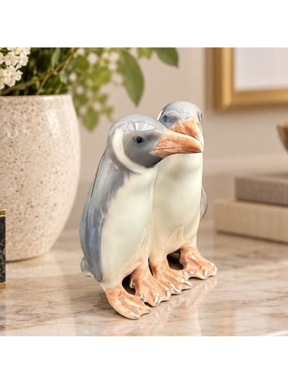 Vintage Royal Copenhagen 1190 Kissing Penguins Porcelain Figurine Denmark 4"